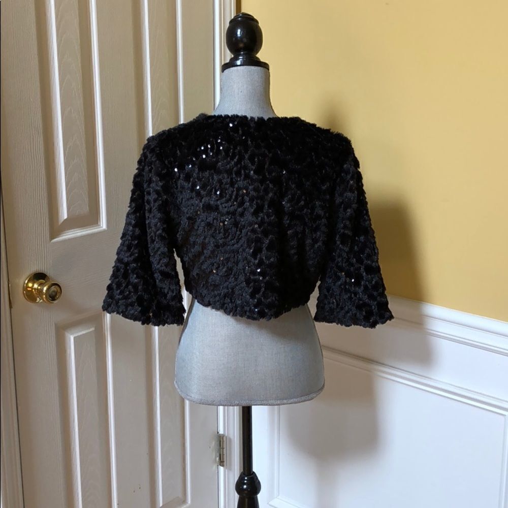 Romeo & Juliet Black Sequin and Faux Fur Cardigan - Picture 5 of 5